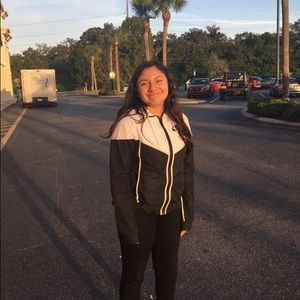 Meet your Posher, Rosy